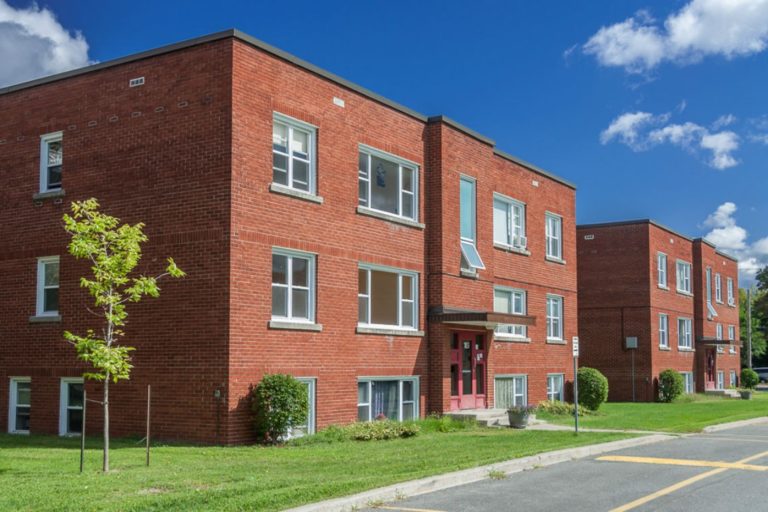 177-195-macy-blvd-westboro-ottawa-apartments-for-rent-2-jpg-district